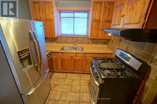 56 Orchard Street, London, ON - Indoor Photo Showing Kitchen