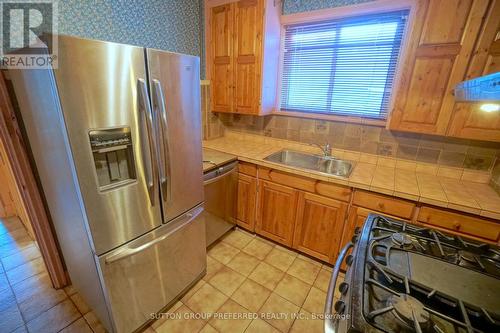 56 Orchard Street, London, ON - Indoor Photo Showing Kitchen With Double Sink