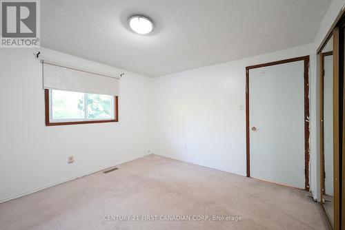 1002 Lawson Road, London, ON - Indoor Photo Showing Other Room