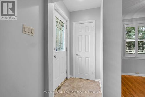 Main Level - Front Entrance - 349 Malcolm Street, London, ON - Indoor Photo Showing Other Room