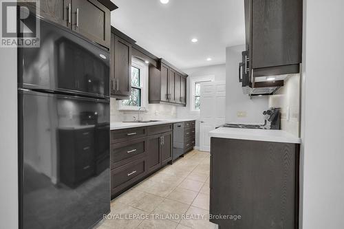 Main Level - Kitchen - 349 Malcolm Street, London, ON - Indoor Photo Showing Kitchen