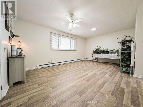 1399 Phillips Street, Fort Erie (334 - Crescent Park), ON - Indoor Photo Showing Other Room