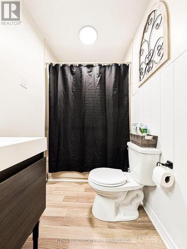 1399 Phillips Street, Fort Erie (334 - Crescent Park), ON - Indoor Photo Showing Bathroom