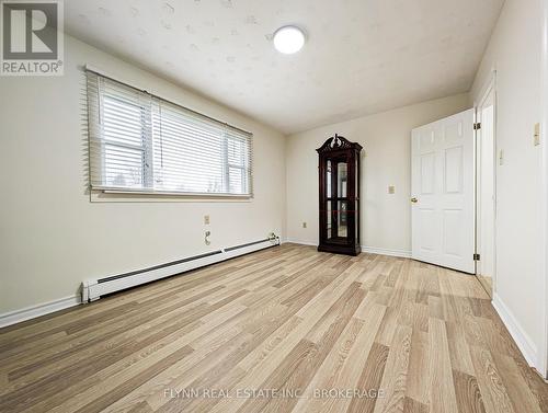 1399 Phillips Street, Fort Erie (334 - Crescent Park), ON - Indoor Photo Showing Other Room