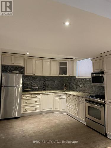 Bsmt - 19 St. Andrews Boulevard, Toronto, ON - Indoor Photo Showing Kitchen With Stainless Steel Kitchen With Upgraded Kitchen