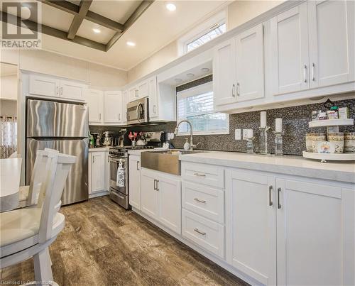 580 Beaver Creek Road Unit# 175, Waterloo, ON - Indoor Photo Showing Kitchen With Stainless Steel Kitchen