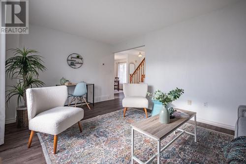 1065 Regatta Court, Kingston (City Southwest), ON - Indoor Photo Showing Living Room