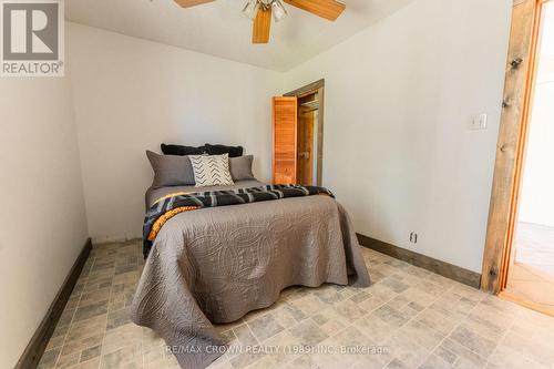 17 Park Avenue, Hearst, ON - Indoor Photo Showing Bedroom