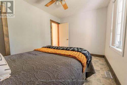 17 Park Avenue, Hearst, ON - Indoor Photo Showing Bedroom