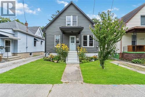 140 St Vincent Street, Sarnia, ON - Outdoor With Facade