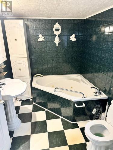 298-300 Main Road, Gaskiers, NL - Indoor Photo Showing Bathroom