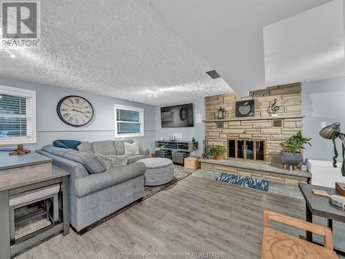 12 Crane Drive, Chatham, ON - Indoor Photo Showing Living Room With Fireplace