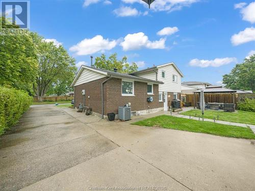 12 Crane Drive, Chatham, ON - Outdoor