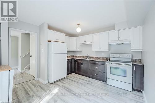 85 - 360 Scottsdale Drive, Guelph (Hanlon Creek), ON - Indoor Photo Showing Kitchen With Double Sink