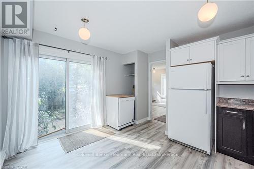 85 - 360 Scottsdale Drive, Guelph (Hanlon Creek), ON - Indoor Photo Showing Kitchen