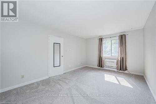 85 - 360 Scottsdale Drive, Guelph (Hanlon Creek), ON - Indoor Photo Showing Other Room