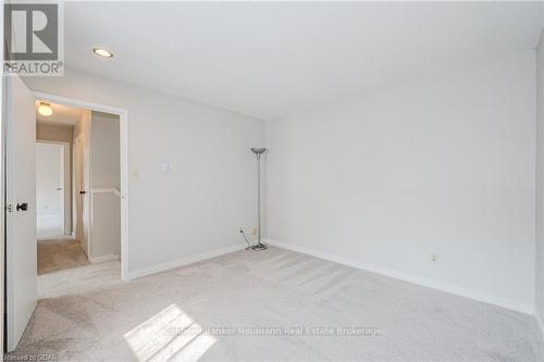 85 - 360 Scottsdale Drive, Guelph (Hanlon Creek), ON - Indoor Photo Showing Other Room