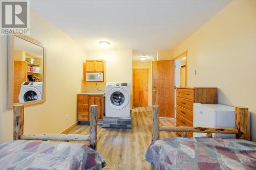 4559 Timberline Crescent Unit# 128, Fernie, BC - Indoor Photo Showing Bedroom