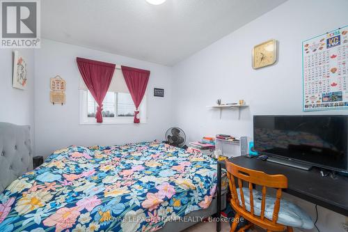 74 Royal Field Crescent, Ottawa, ON - Indoor Photo Showing Bedroom