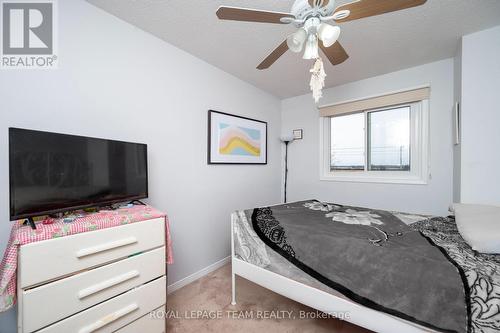 74 Royal Field Crescent, Ottawa, ON - Indoor Photo Showing Bedroom