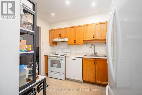 74 Royal Field Crescent, Ottawa, ON - Indoor Photo Showing Kitchen With Double Sink