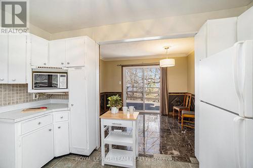 84 Dewar Avenue, Mcnab/Braeside, ON - Indoor Photo Showing Kitchen