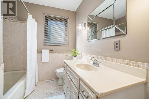 84 Dewar Avenue, Mcnab/Braeside, ON - Indoor Photo Showing Bathroom