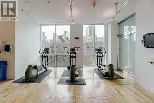 602 - 120 Homewood Avenue, Toronto, ON - Indoor Photo Showing Gym Room