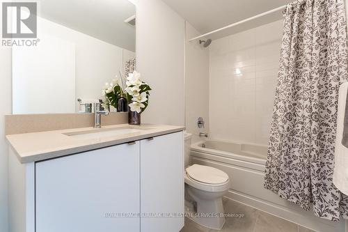 A518 - 3210 Dakota Common, Burlington, ON - Indoor Photo Showing Bathroom