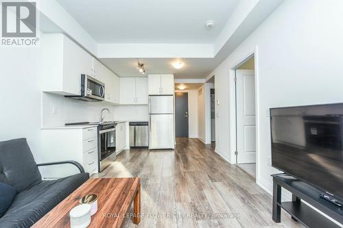 205 - 95 Attmar Drive, Brampton, ON - Indoor Photo Showing Kitchen