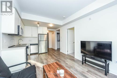 205 - 95 Attmar Drive, Brampton, ON - Indoor Photo Showing Kitchen