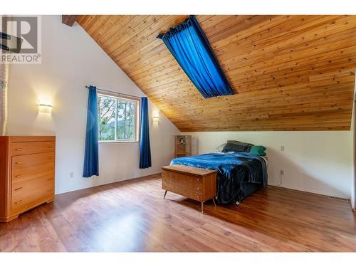 292 Orchard Lake Road, Mclure, BC - Indoor Photo Showing Bedroom