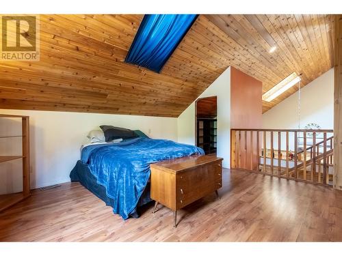 292 Orchard Lake Road, Mclure, BC - Indoor Photo Showing Bedroom