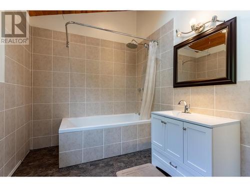 292 Orchard Lake Road, Mclure, BC - Indoor Photo Showing Bathroom