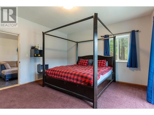 292 Orchard Lake Road, Mclure, BC - Indoor Photo Showing Bedroom