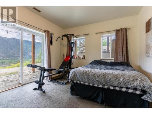 292 Orchard Lake Road, Mclure, BC - Indoor Photo Showing Bedroom