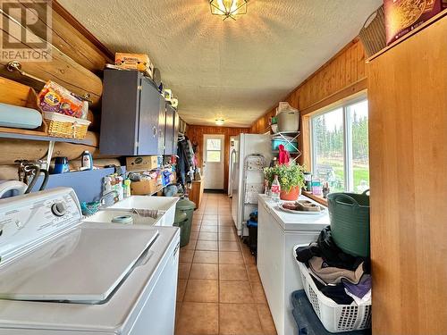 4050 Spokin Lake Road, 150 Mile House, BC - Indoor Photo Showing Laundry Room