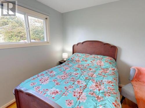 6831 Church Street, Powell River, BC - Indoor Photo Showing Bedroom