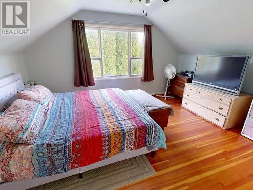 6831 Church Street, Powell River, BC - Indoor Photo Showing Bedroom