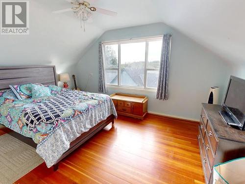 6831 Church Street, Powell River, BC - Indoor Photo Showing Bedroom