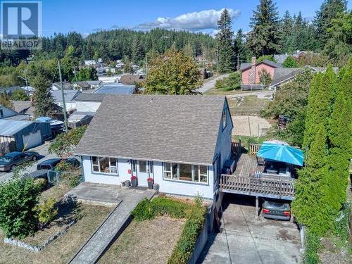 6831 Church Street, Powell River, BC - Outdoor