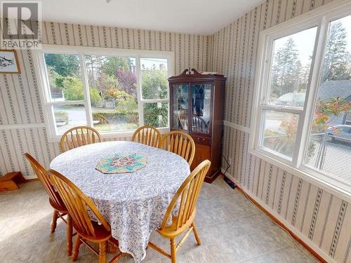 6831 Church Street, Powell River, BC - Indoor Photo Showing Dining Room