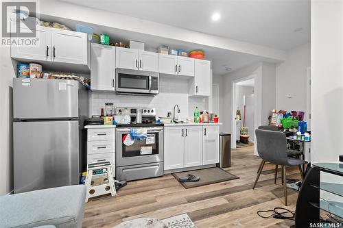 131 Barrett Street, Saskatoon, SK - Indoor Photo Showing Kitchen