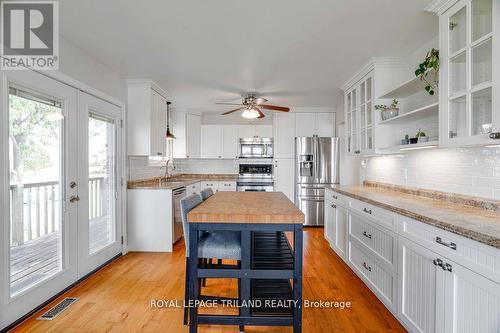 285 Appin Road, Southwest Middlesex (Glencoe), ON - Indoor Photo Showing Kitchen