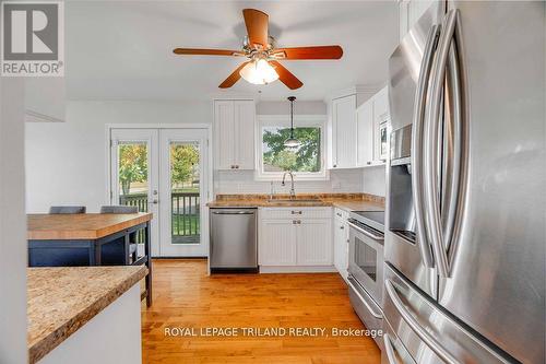 285 Appin Road, Southwest Middlesex (Glencoe), ON - Indoor Photo Showing Kitchen