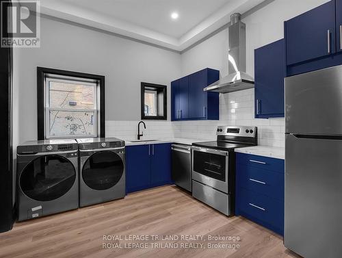 54 Stanley Street, London, ON - Indoor Photo Showing Laundry Room