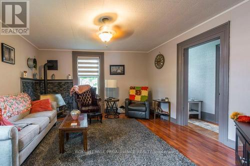 231 Mill Street, Stirling-Rawdon, ON - Indoor Photo Showing Living Room