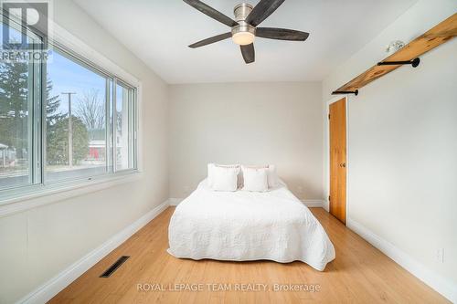 37 Sir James Morris Drive, South Dundas, ON - Indoor Photo Showing Bedroom