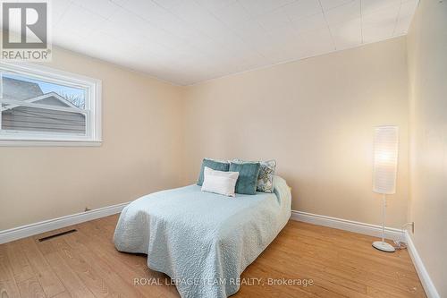 37 Sir James Morris Drive, South Dundas, ON - Indoor Photo Showing Bedroom