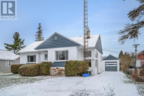 37 Sir James Morris Drive, South Dundas, ON - Outdoor With Facade